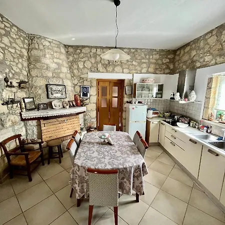 Case de vacanță Katerina's Rest Stone ηouse Khárakas